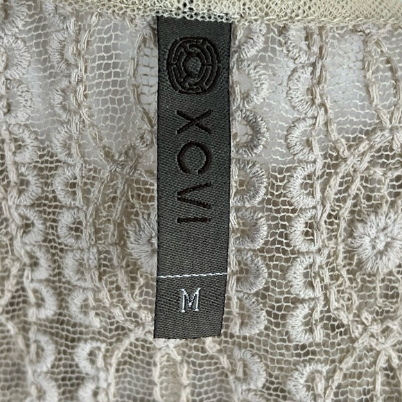 XCVI Crochet Knit Top Medium Cream Bohemian Boho Open Weave Sheer Lightweight - Picture 13 of 13